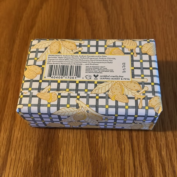 Beekman 1802 Almond Honey Cookie 9 oz goat milk soap - Picture 2 of 2